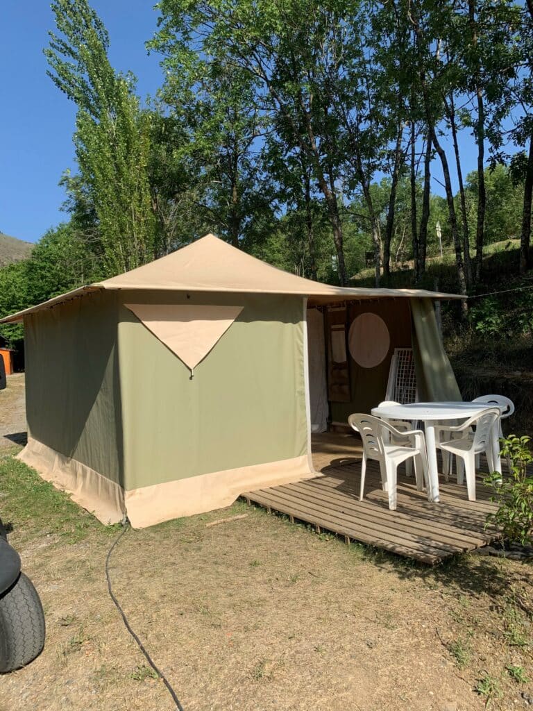 location tente camping osséja
